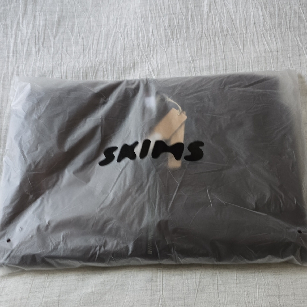 SKIMS Boyfriend Slouchy Fleece Half Zip Pullover Size:Medium Expresso - Picture 12 of 13
